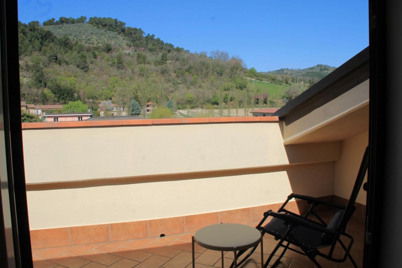 Mansarda Con Camino Apartment Montefranco Exterior photo